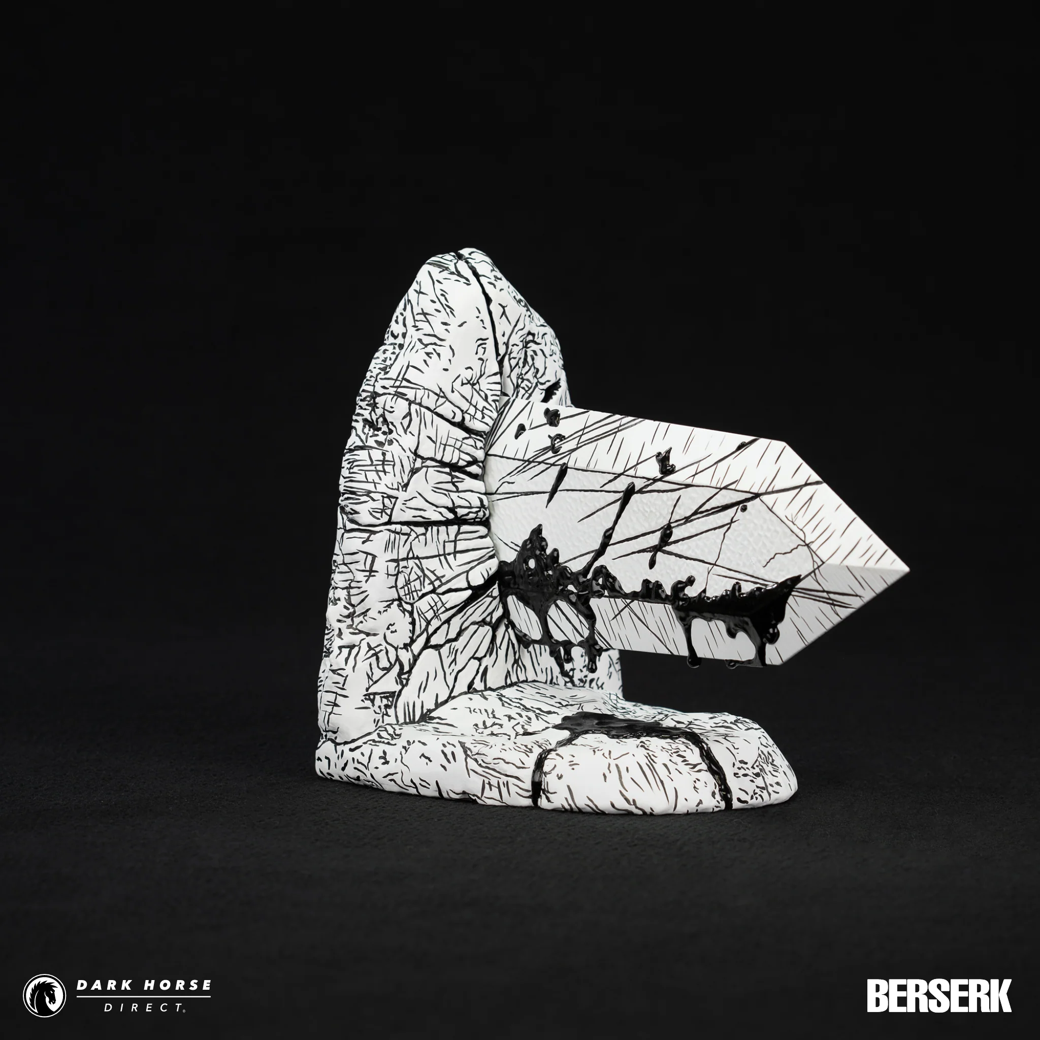 Berserk: Dragon Slayer Sword Bookends (Manga Paint Variant) - Image 11