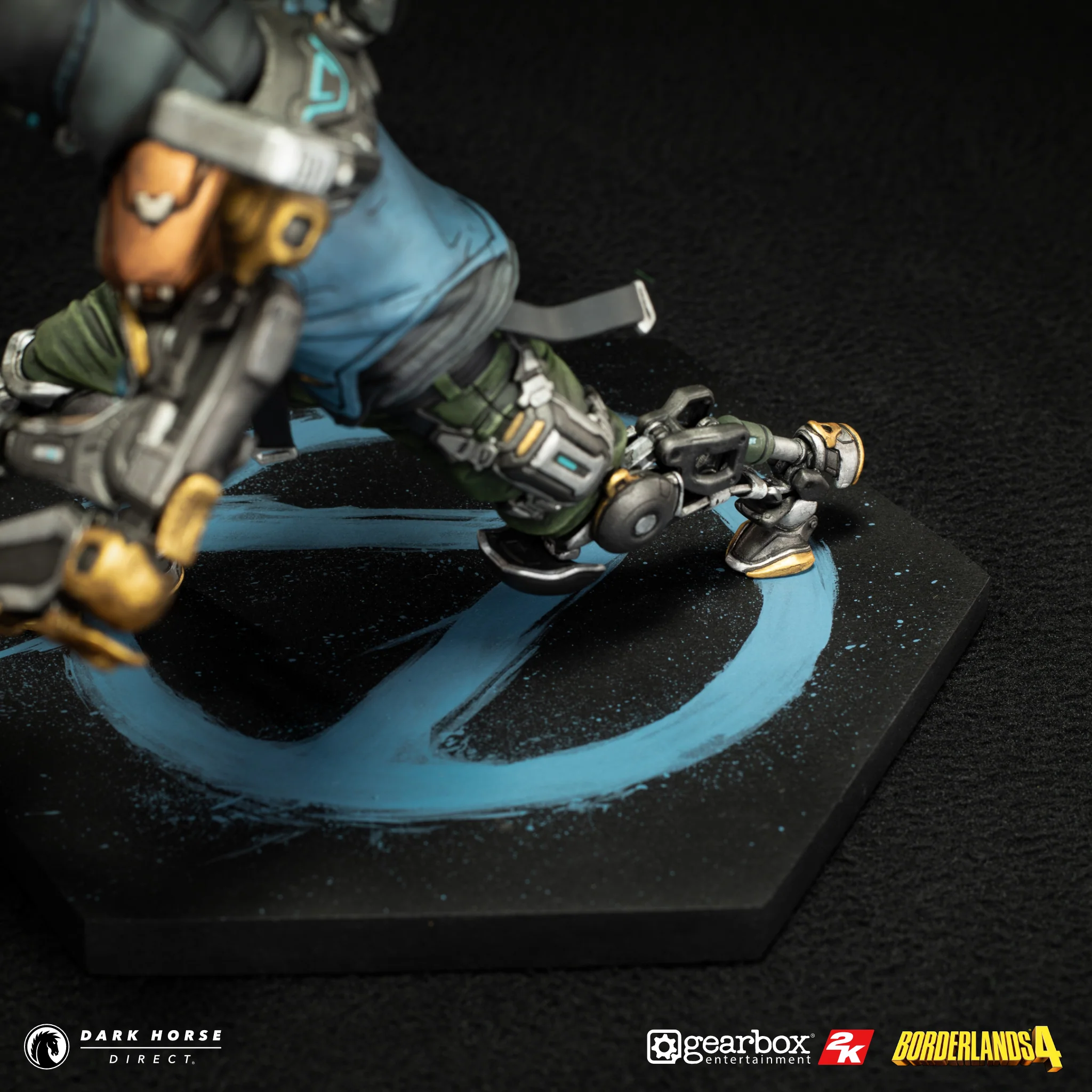 Borderlands® 4 - Rafa PVC Figure - Image 11