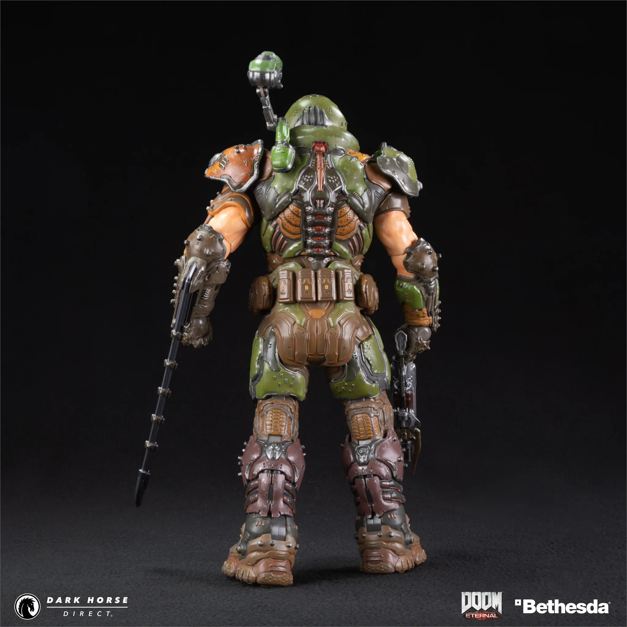 DOOM Eternal - Doom Slayer ⅙ Scale Action Figure (Dark Horse Direct Exclusive) - Image 6