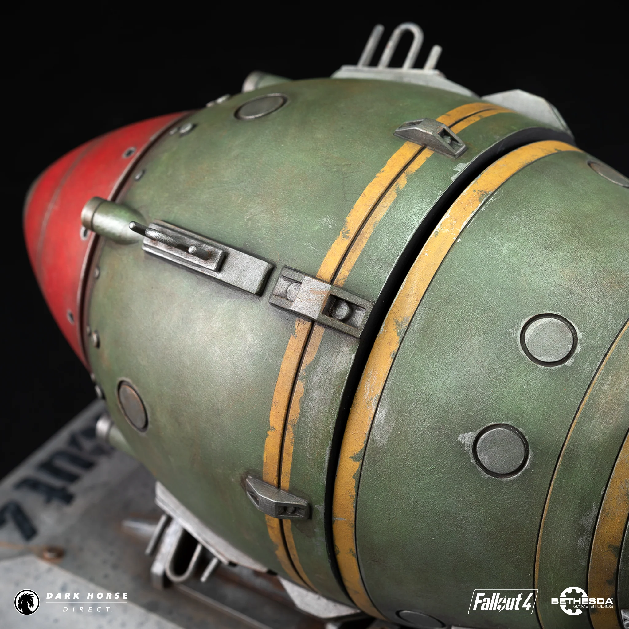 Fallout 4: Liberty Prime Nuke Bomb Bookends - Image 12