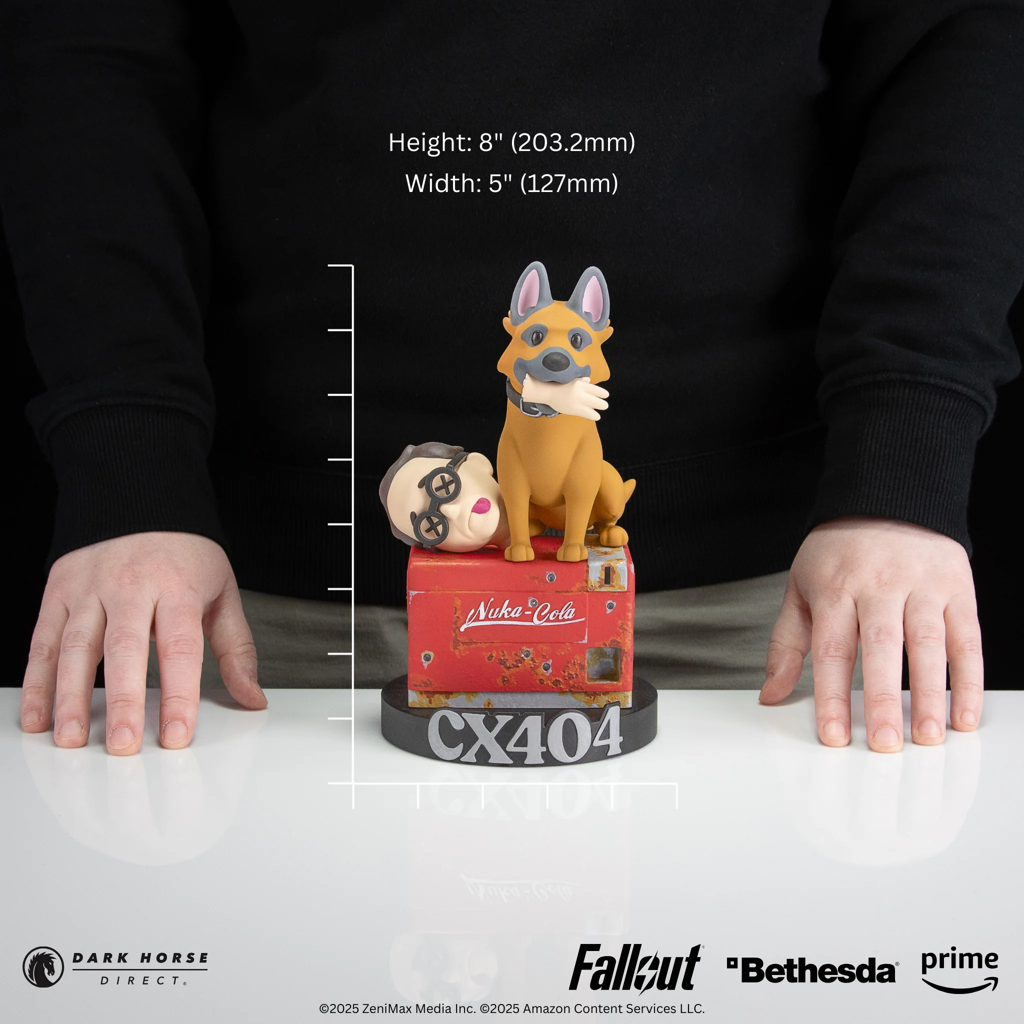 Fallout (Amazon): Stylized CX404 + Wilzig (head) Vinyl Figure - Image 2