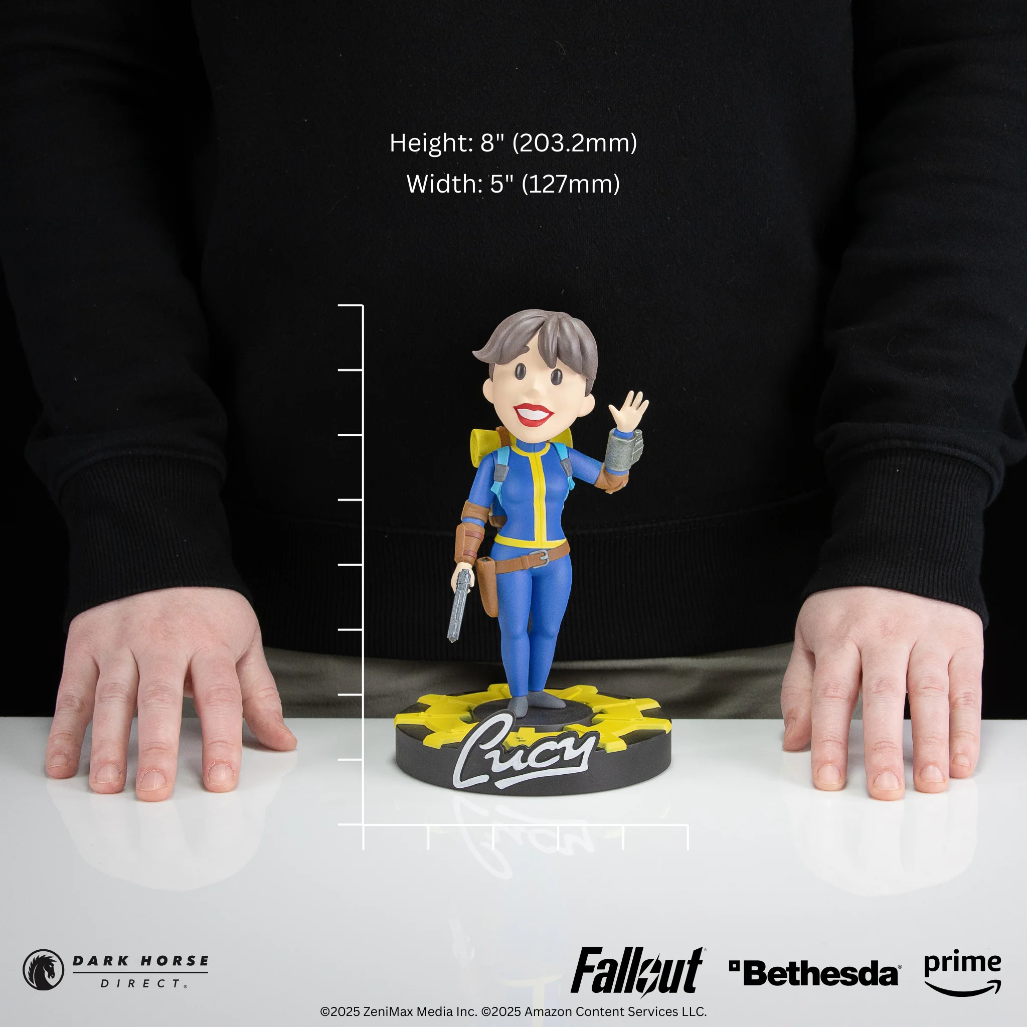 Fallout (Amazon): Stylized Lucy 8" Vinyl Figure - Image 2