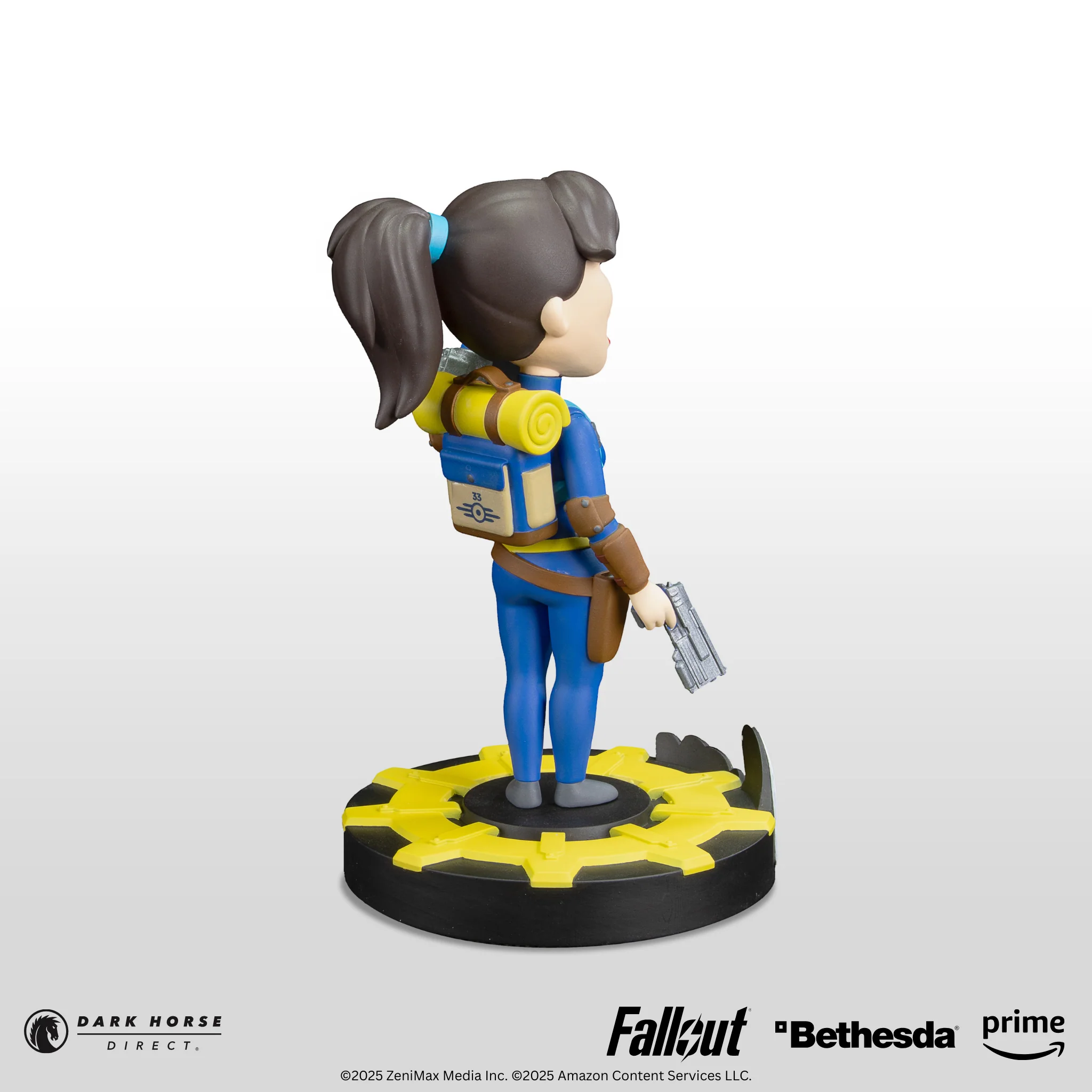 Fallout (Amazon): Stylized Lucy 8" Vinyl Figure - Image 6