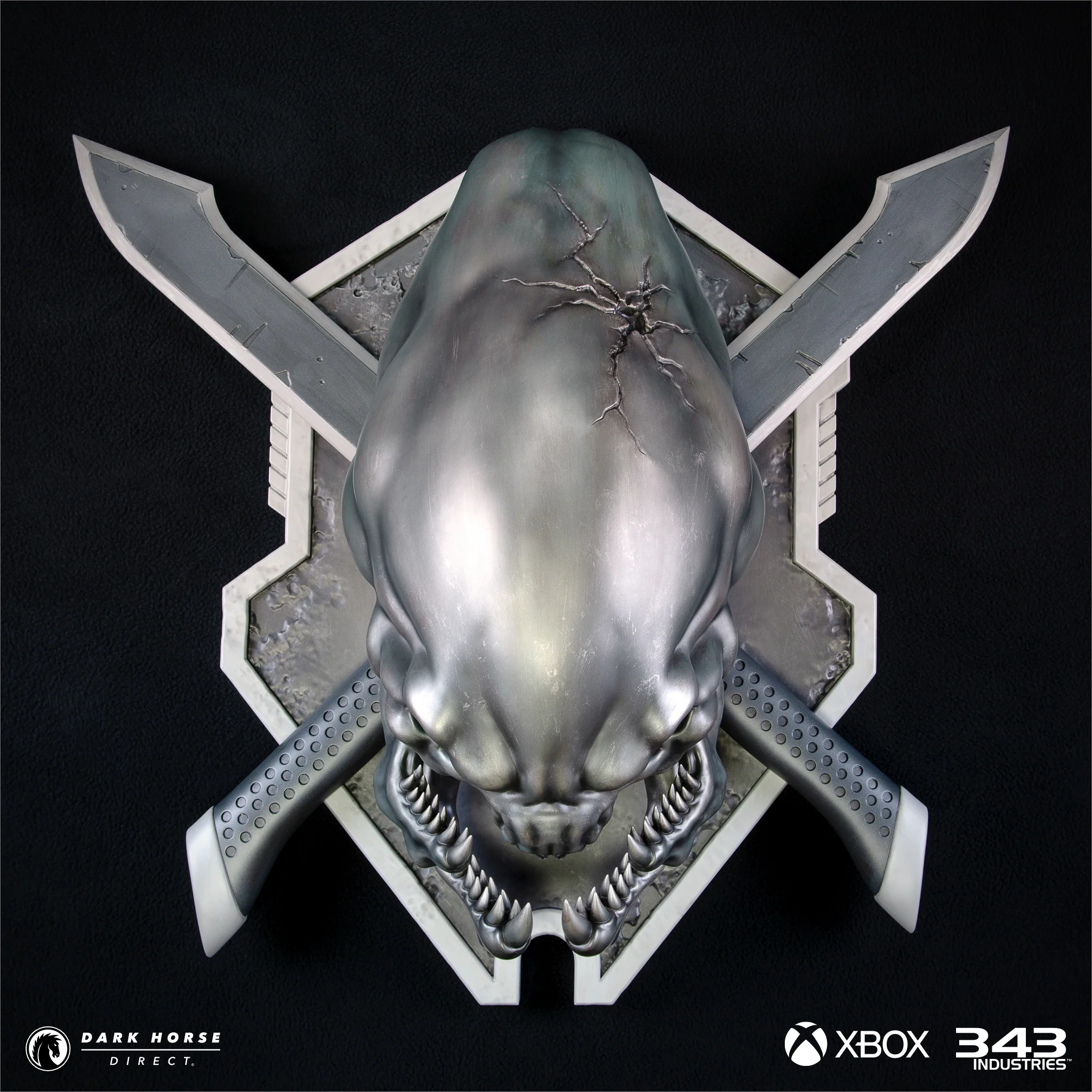 Halo Legendary Icon Wall Mount - Spartan Sized Exclusive - Image 3