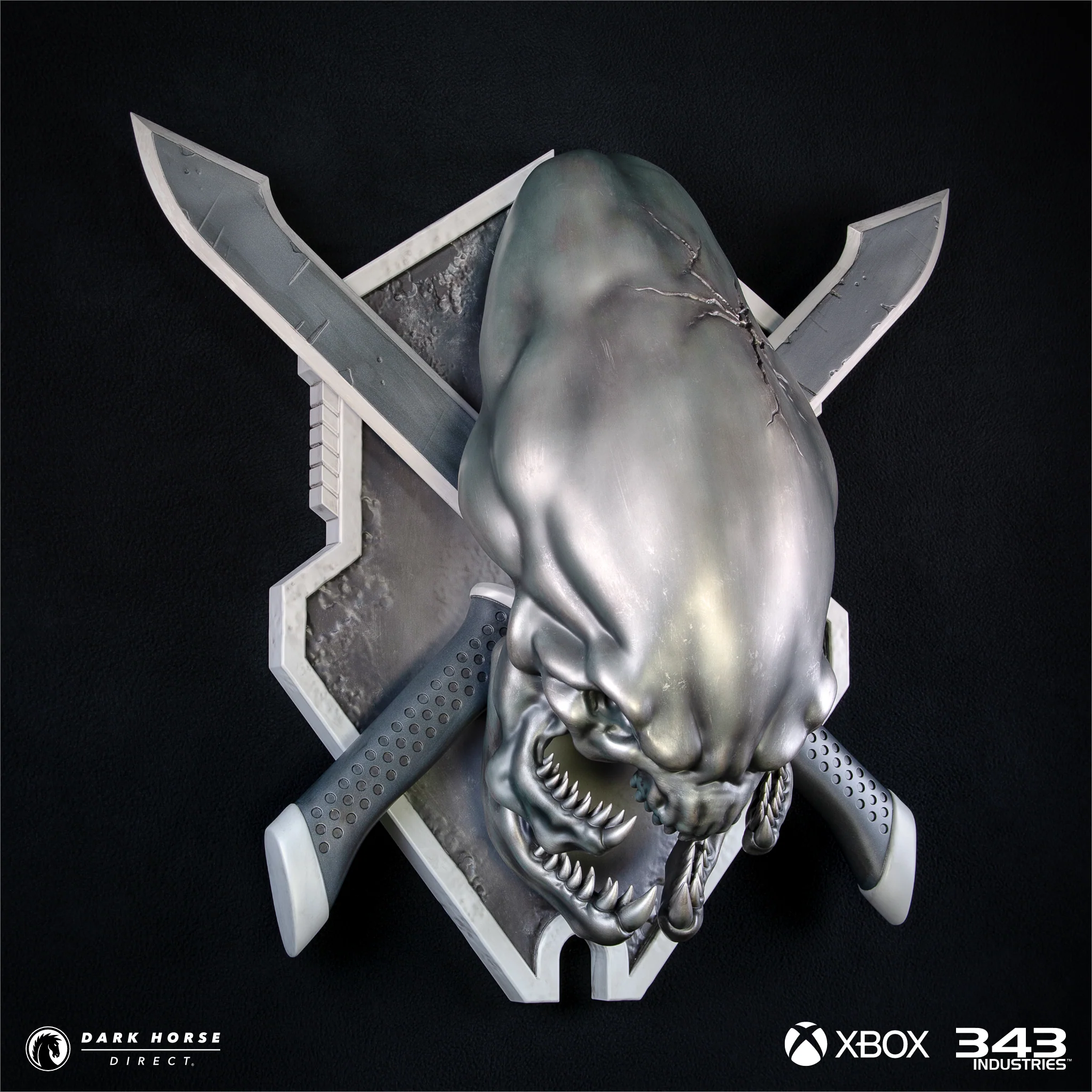 Halo Legendary Icon Wall Mount - Spartan Sized Exclusive - Image 4