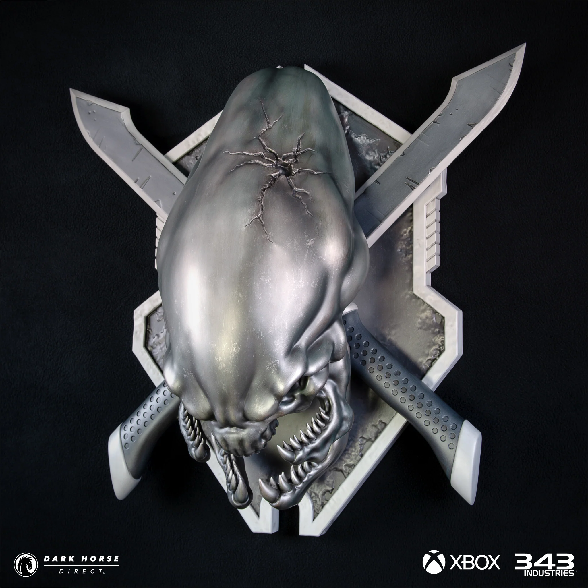 Halo Legendary Icon Wall Mount - Spartan Sized Exclusive - Image 9