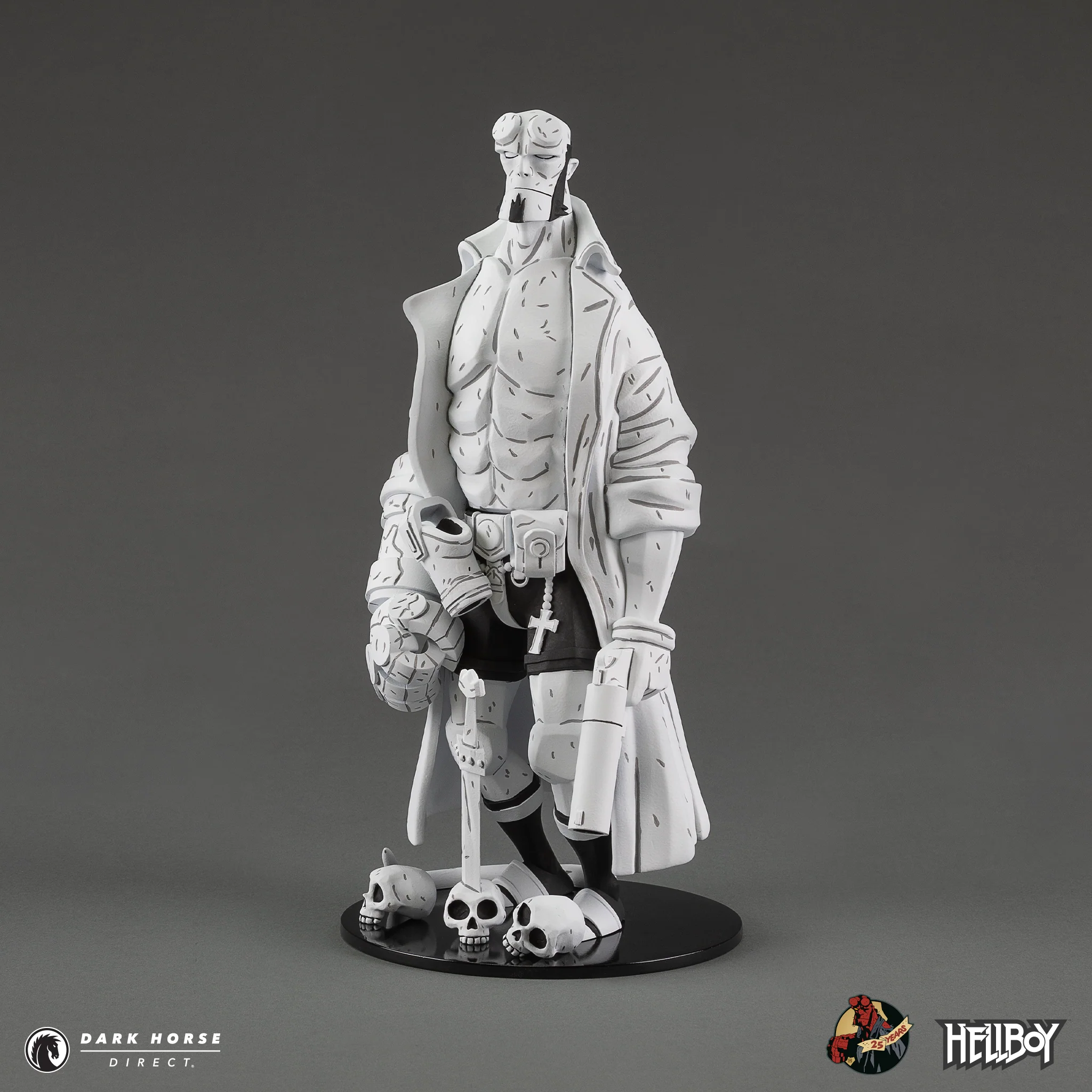 Hellboy 30th Anniversary Deluxe Vinyl Figure (Black and White Variant) - Image 7