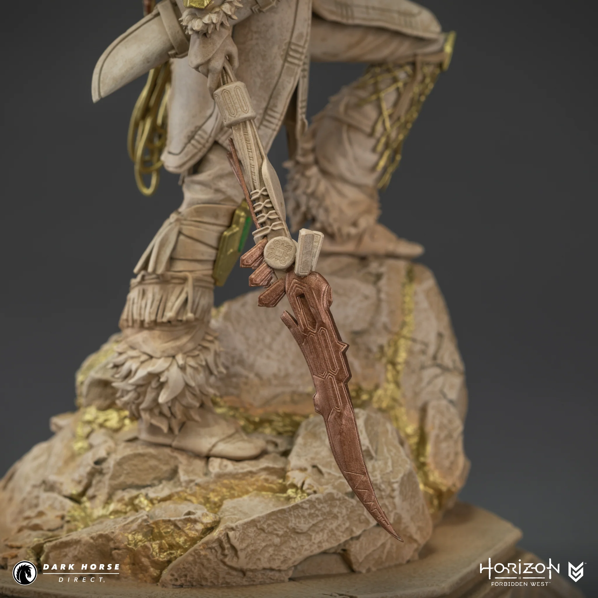 Horizon Forbidden West: Meridian City Aloy Statue - Image 8