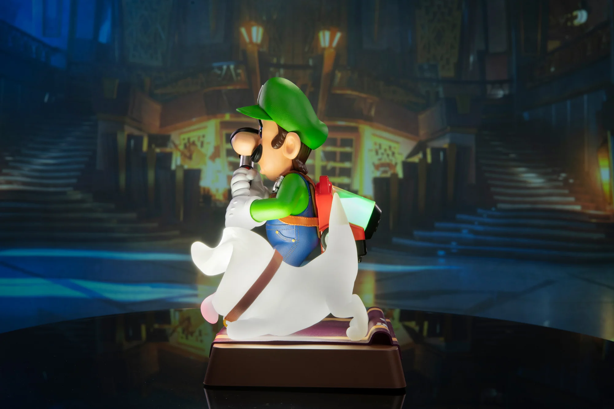 Luigi's Mansion 3 - Luigi & Polterpup 9" PVC Painted Statue (Collector's Edition) - Image 5
