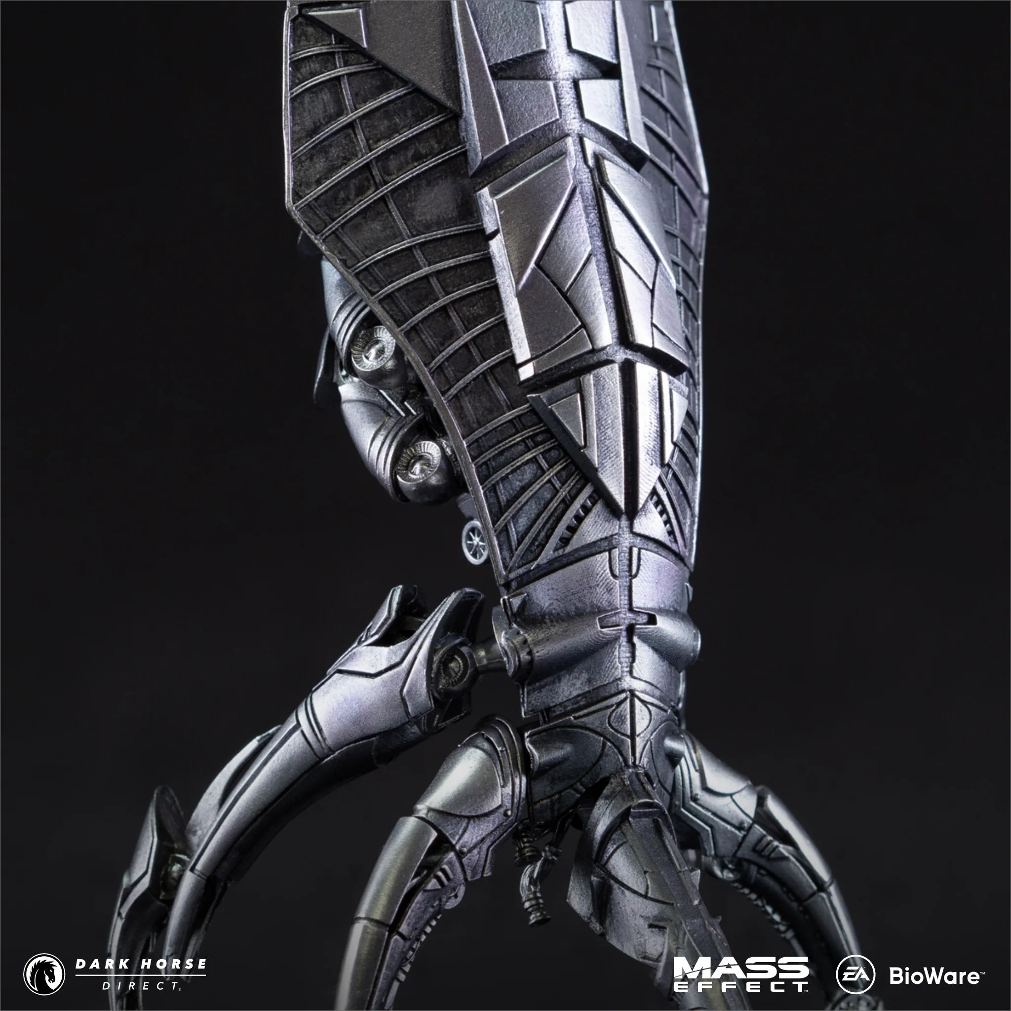 Mass Effect: 8" Reaper Sovereign Die-Cast Ship Replica - Silver Variant - Image 10