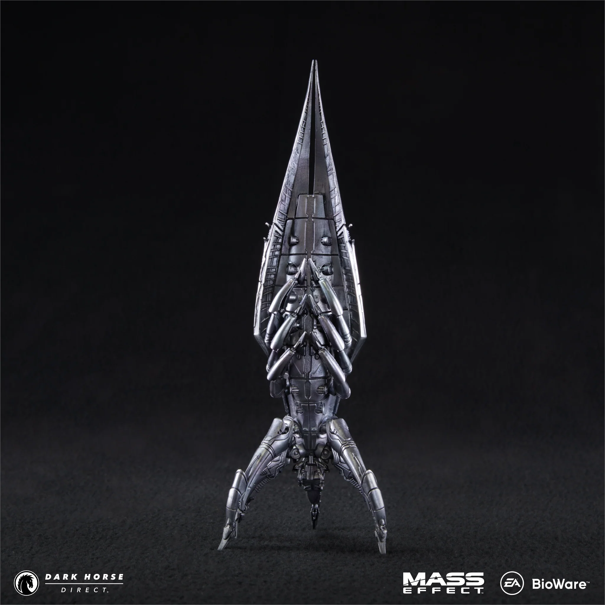 Mass Effect: 8" Reaper Sovereign Die-Cast Ship Replica - Silver Variant - Image 7