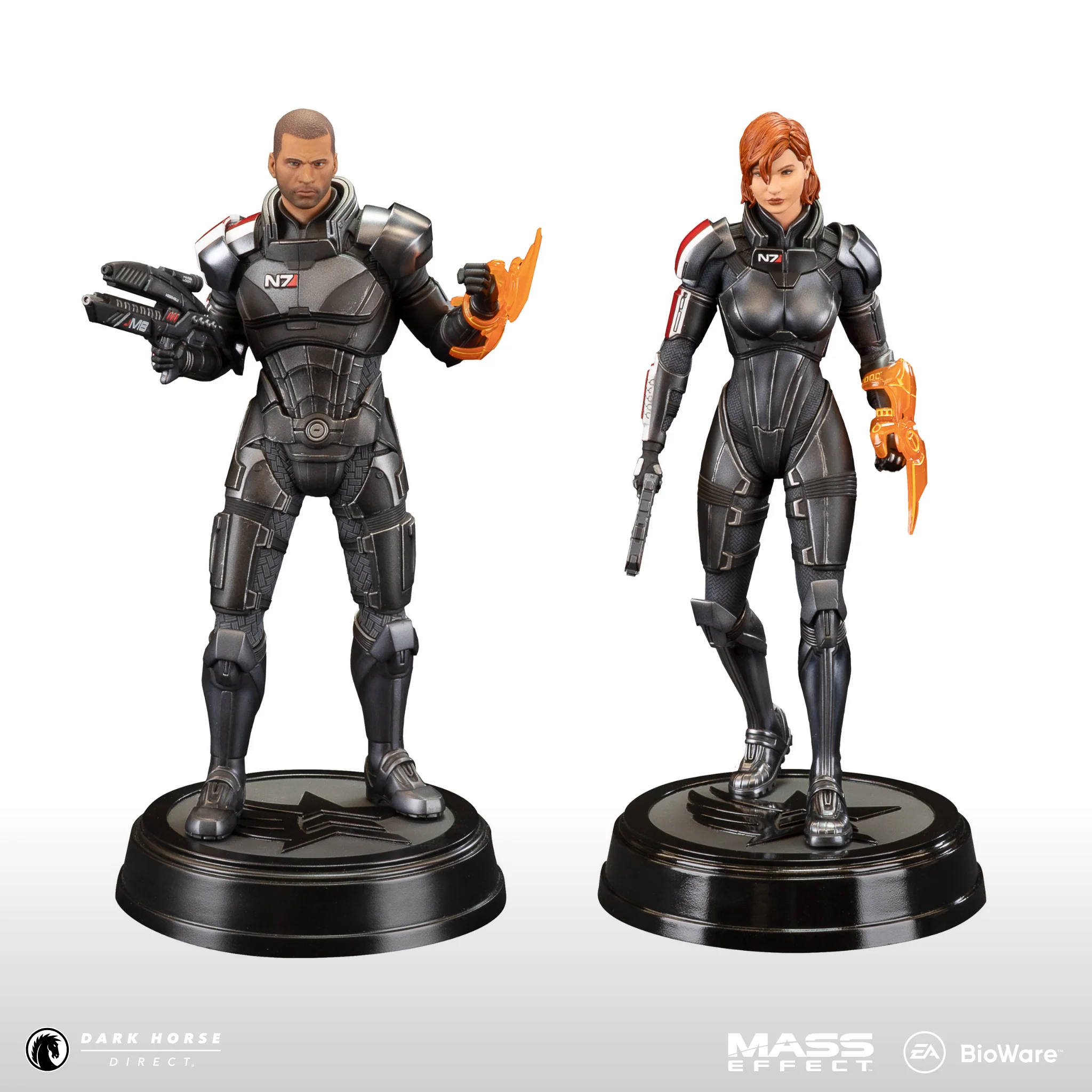 Mass Effect: Commander Jane Shepard Figure - Image 13