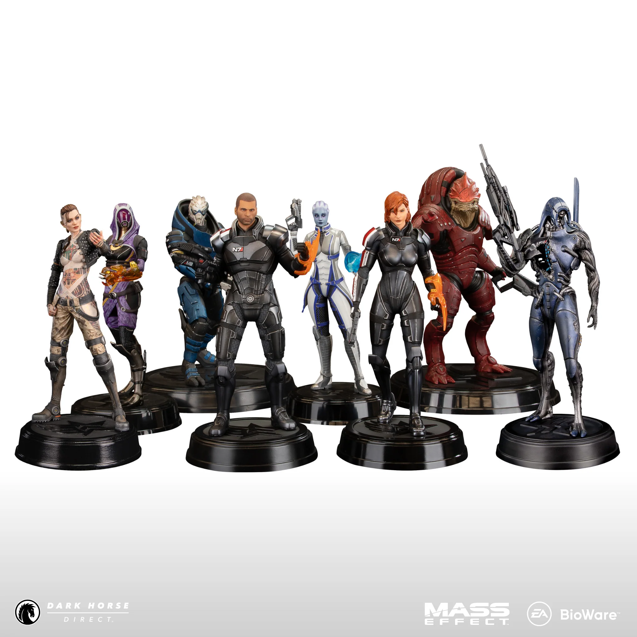 Mass Effect: Commander Jane Shepard Figure - Image 14