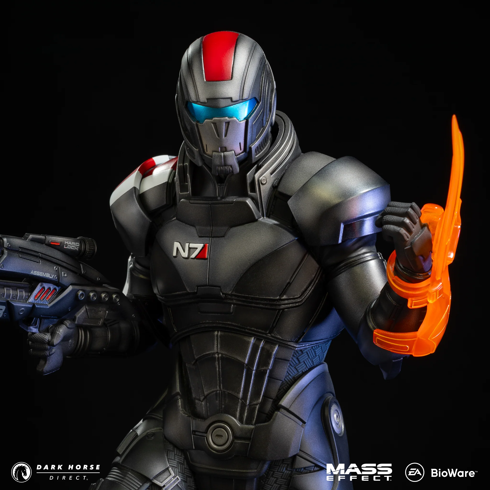 Mass Effect: Commander John Shepard 1/6th Scale Statue - Image 22