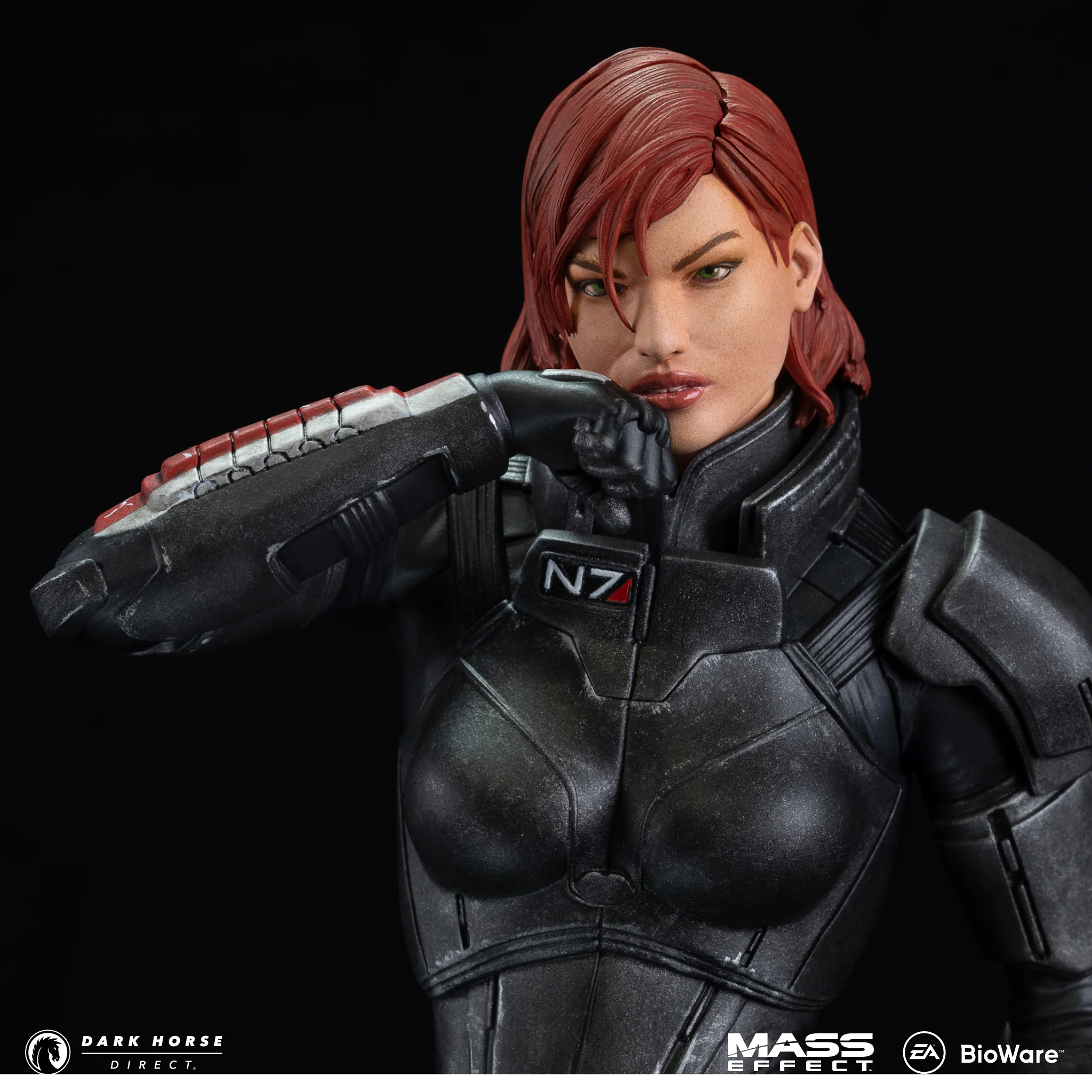 Mass Effect: Commander Jane Shepard 1/6 Scale Statue - Image 11