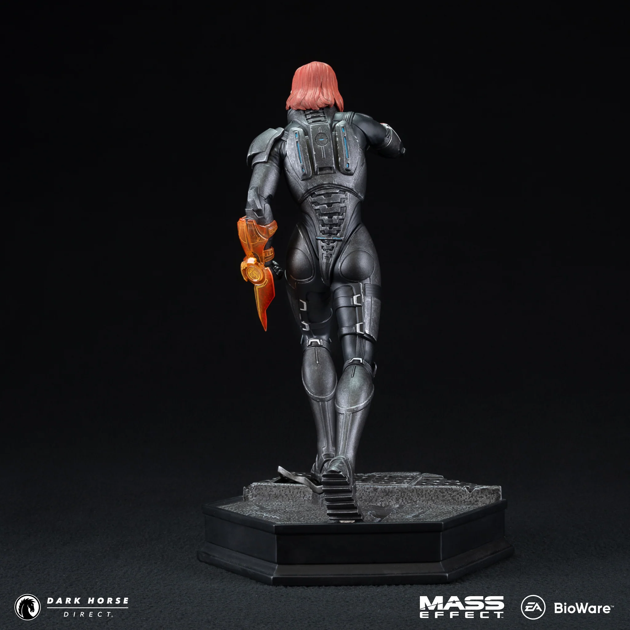 Mass Effect: Commander Jane Shepard 1/6 Scale Statue - Image 5