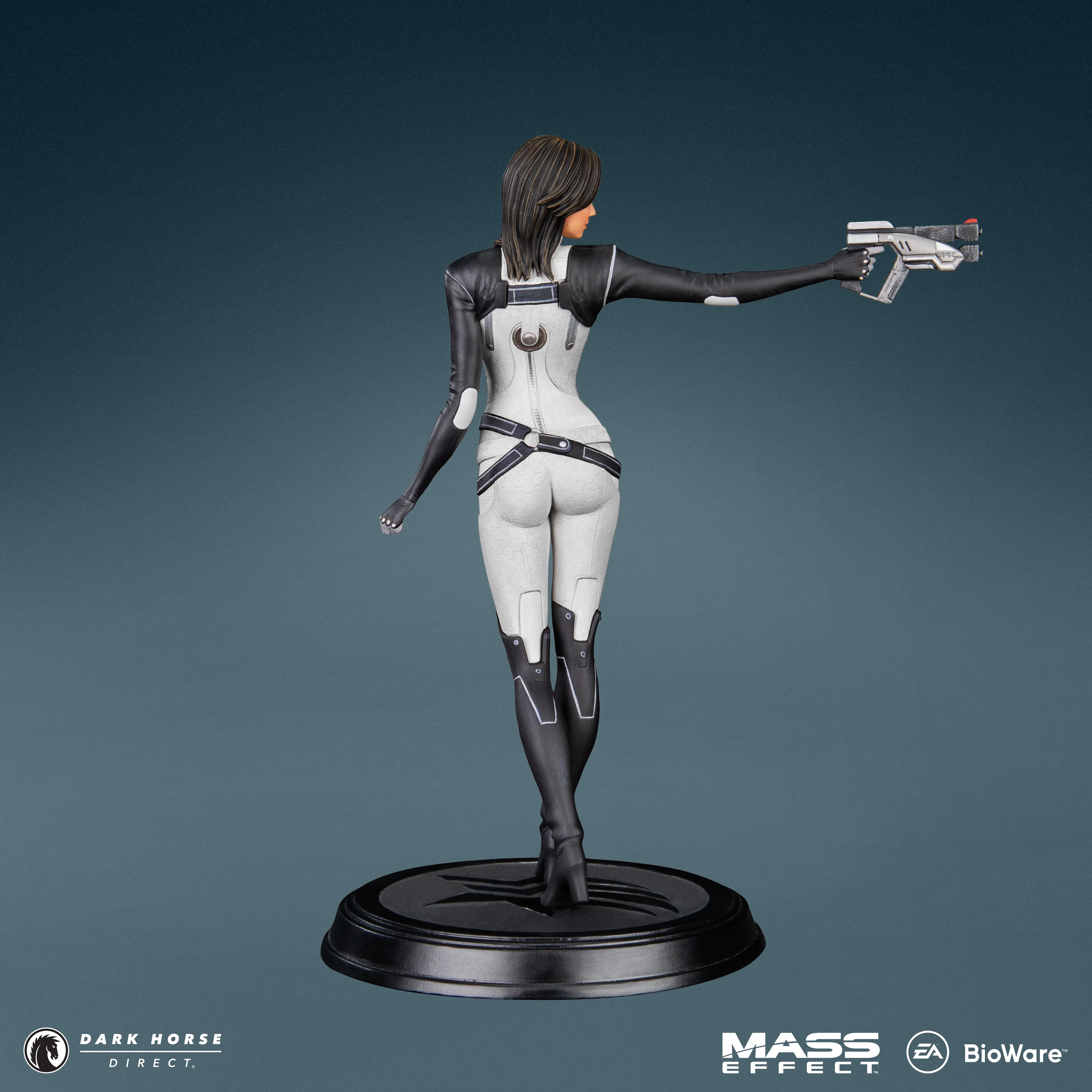 Mass Effect: Miranda Lawson Figure - Image 7