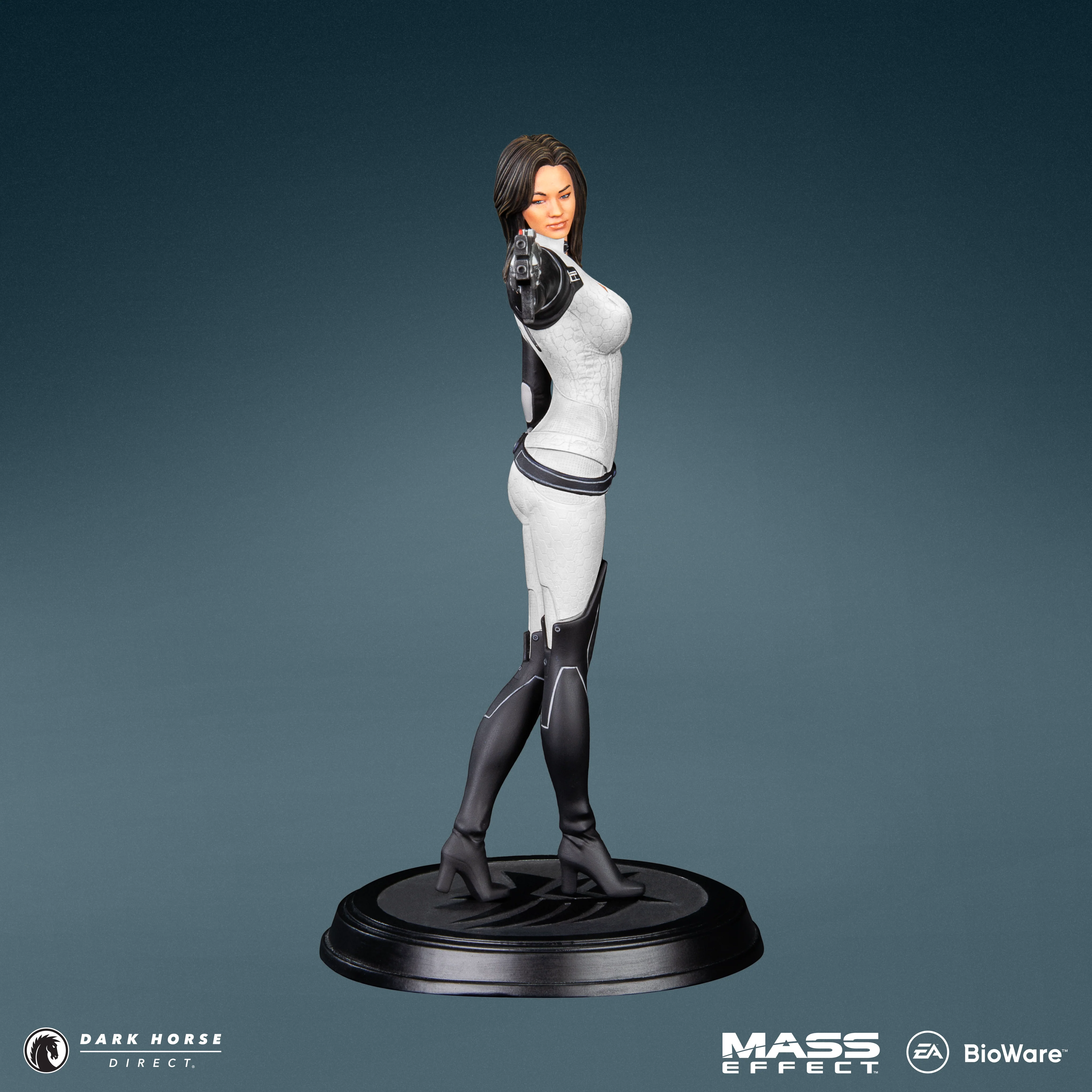 Mass Effect: Miranda Lawson Figure - Image 9