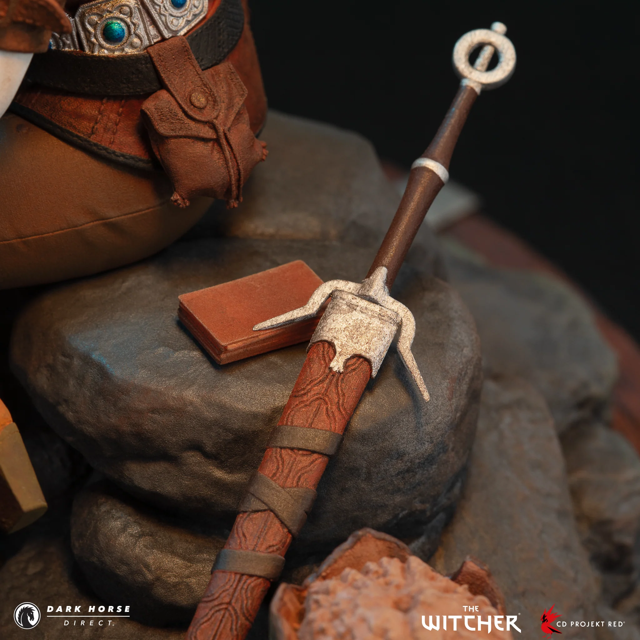 The Witcher: Geralt and Ciri Fireside Premium Statue - Image 21