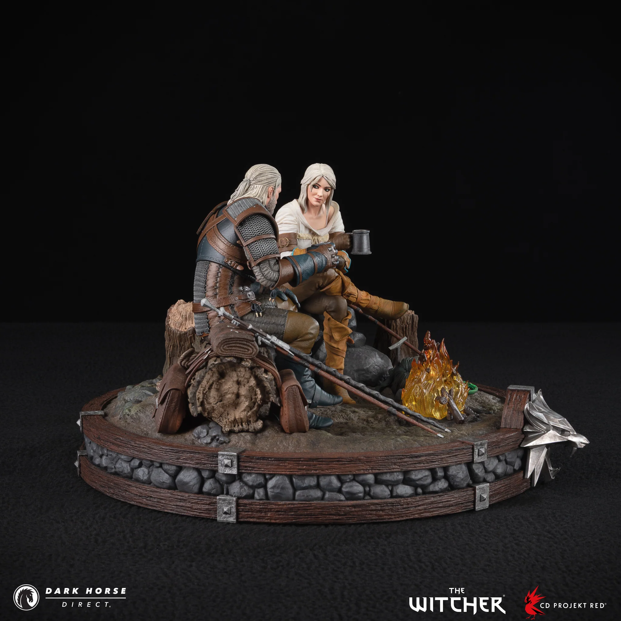 The Witcher: Geralt and Ciri Fireside Premium Statue - Image 5