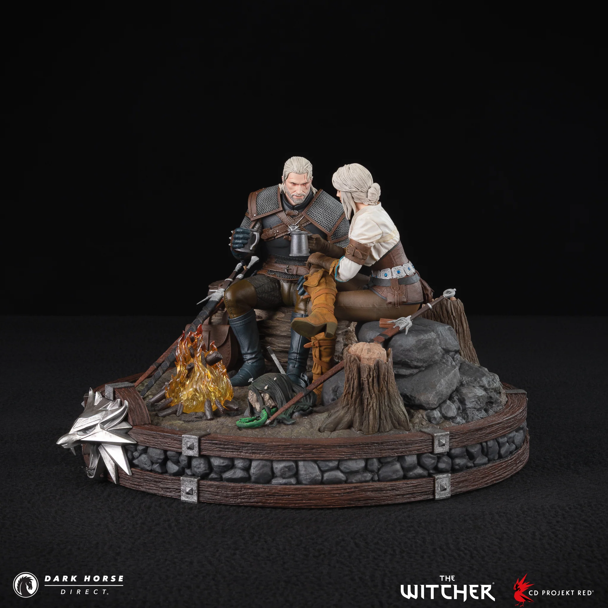The Witcher: Geralt and Ciri Fireside Premium Statue - Image 9